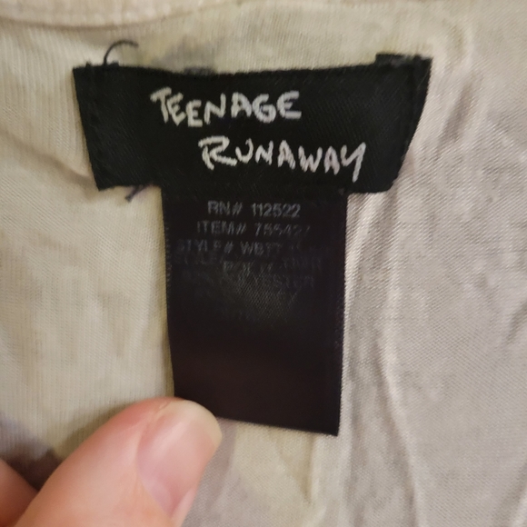 Skull tanktop with mesh over lay size small - Picture 4 of 4